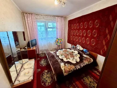 Продам 2к. квартиру вул. Райдужна, 21а