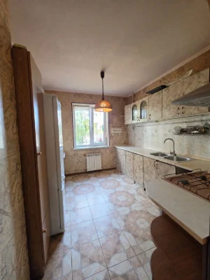 3-кімнатна квартира 76 м² на Троєщині — $60 000 | під ремонт