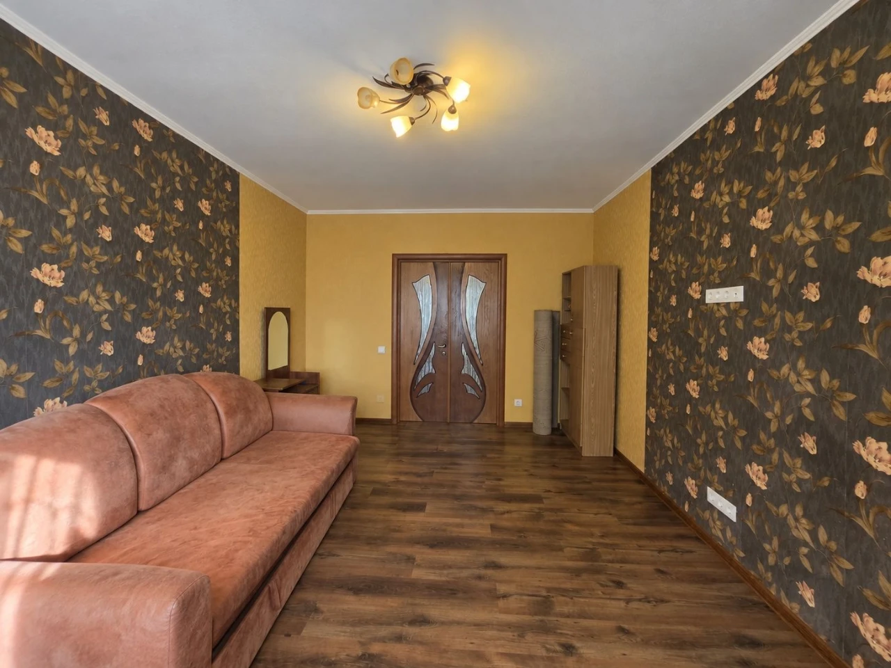 3-кімнатна квартира 76 м² на Троєщині — $60 000 | під ремонт