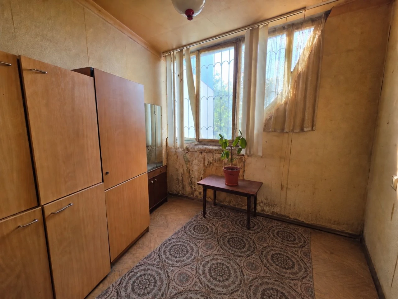 3-кімнатна квартира 76 м² на Троєщині — $60 000 | під ремонт