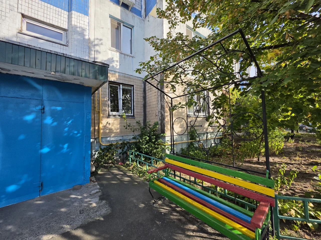 3-кімнатна квартира 76 м² на Троєщині — $60 000 | під ремонт
