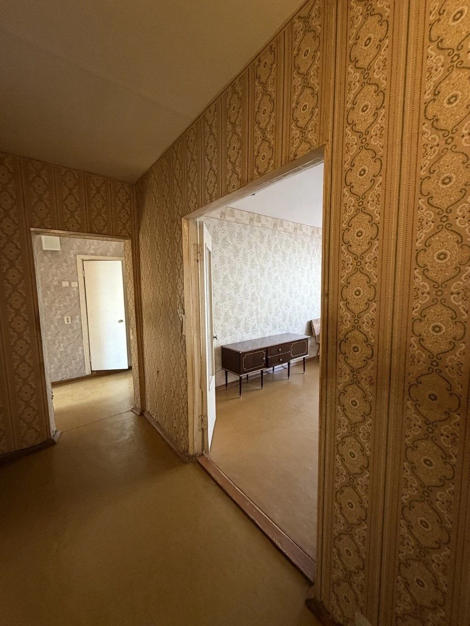 Продам 3х кімнатну квартиру пр. Свободи 17 б