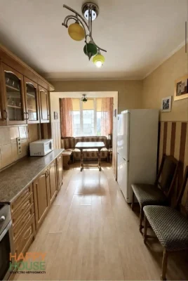 Продаж 2х кімнатної квартири вул. Полярна 8є з ремонтом та м