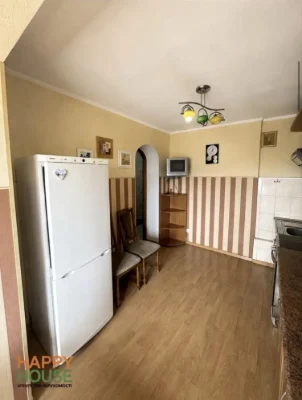 Продаж 2х кімнатної квартири вул. Полярна 8є з ремонтом та м