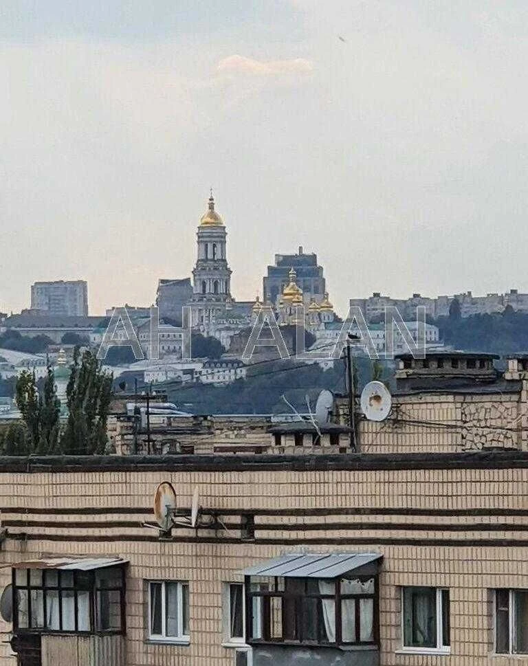 Продаж квартири по Ентузіастів 5, Русанівка