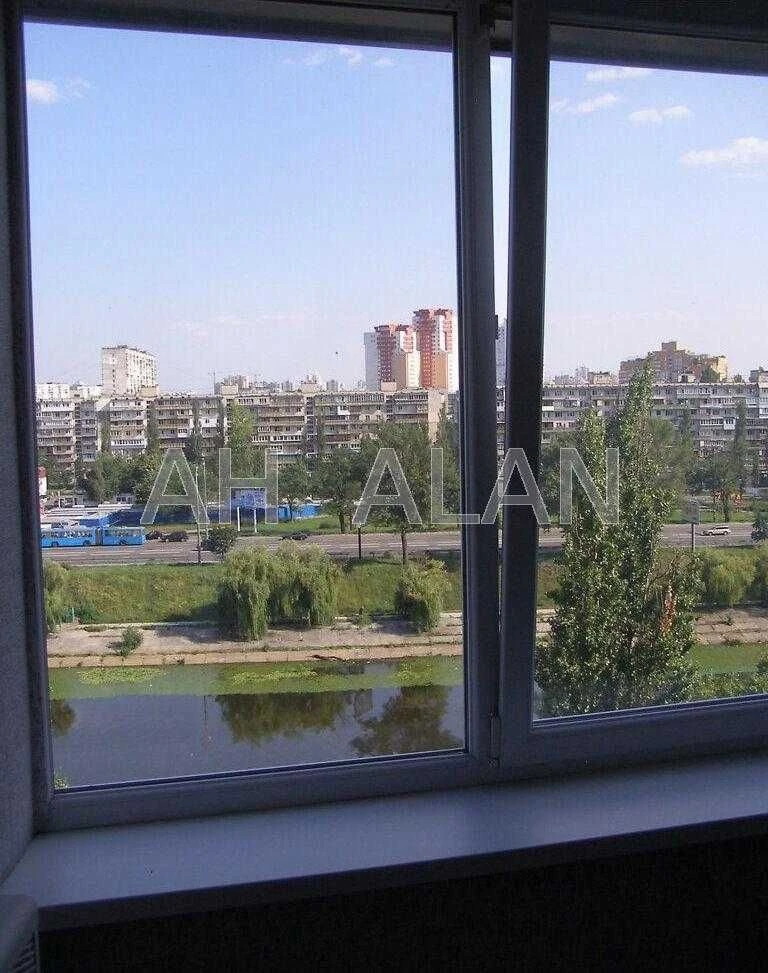 Продаж квартири по Ентузіастів 5, Русанівка
