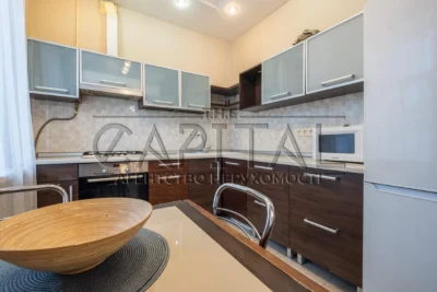 Продаж 2-кімнатної квартири 58 м² вул. Басейна, Печерськ Пал
