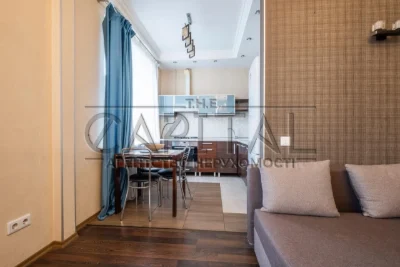 Продаж 2-кімнатної квартири 58 м² вул. Басейна, Печерськ Пал