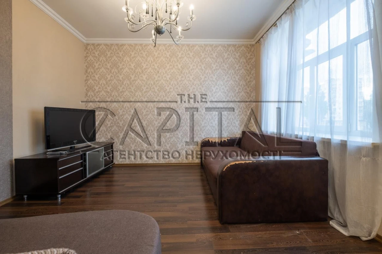 Продаж 2-кімнатної квартири 58 м² вул. Басейна, Печерськ Пал