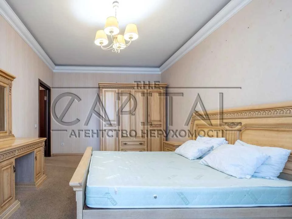 Квартира. Київ, Басейна вул.