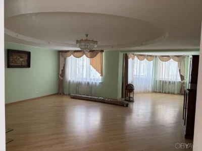 4-комнатная квартира, 165 кв.м