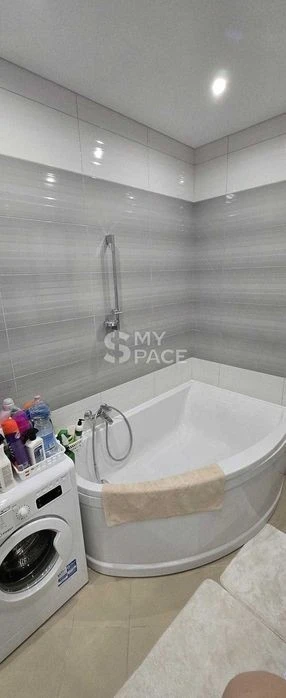 For sale 2-room apartment 82 m², residential complex Novopecherski Lipki Verkhoglyada 2