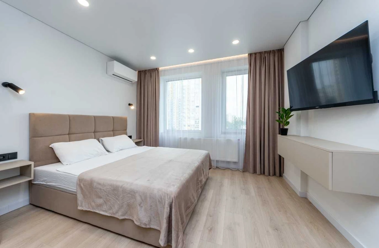 Без комісії супер чудова 1-кім кв ЖК Лебединий Guest House Х