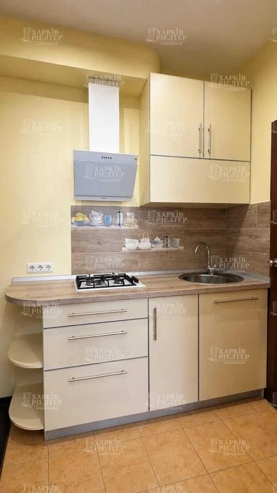 2m 2-room apartment near Traktorny Zavod Mira metro station, HT market