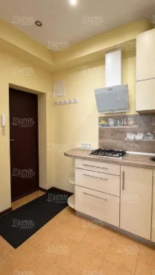 2m 2-room apartment near Traktorny Zavod Mira metro station, HT market