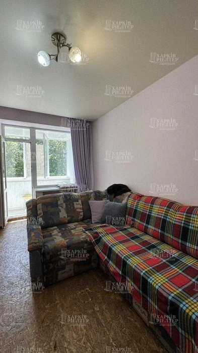 2m 2-room apartment near Traktorny Zavod Mira metro station, HT market
