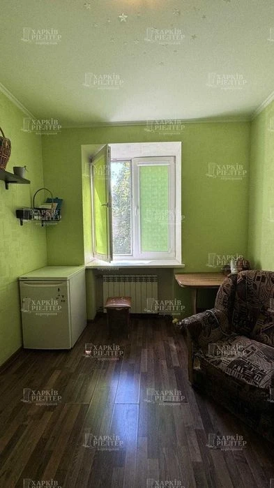 2m 2-room apartment near Traktorny Zavod Mira metro station, HT market