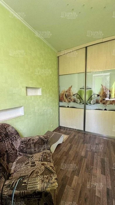 2m 2-room apartment near Traktorny Zavod Mira metro station, HT market