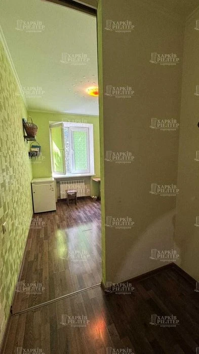 2m 2-room apartment near Traktorny Zavod Mira metro station, HT market