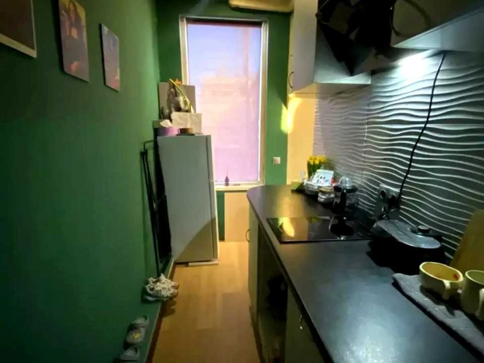 Квартира. Київ, 65-та Садова вул.