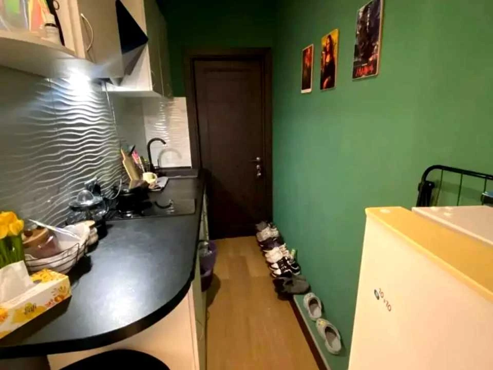 Квартира. Київ, 65-та Садова вул.