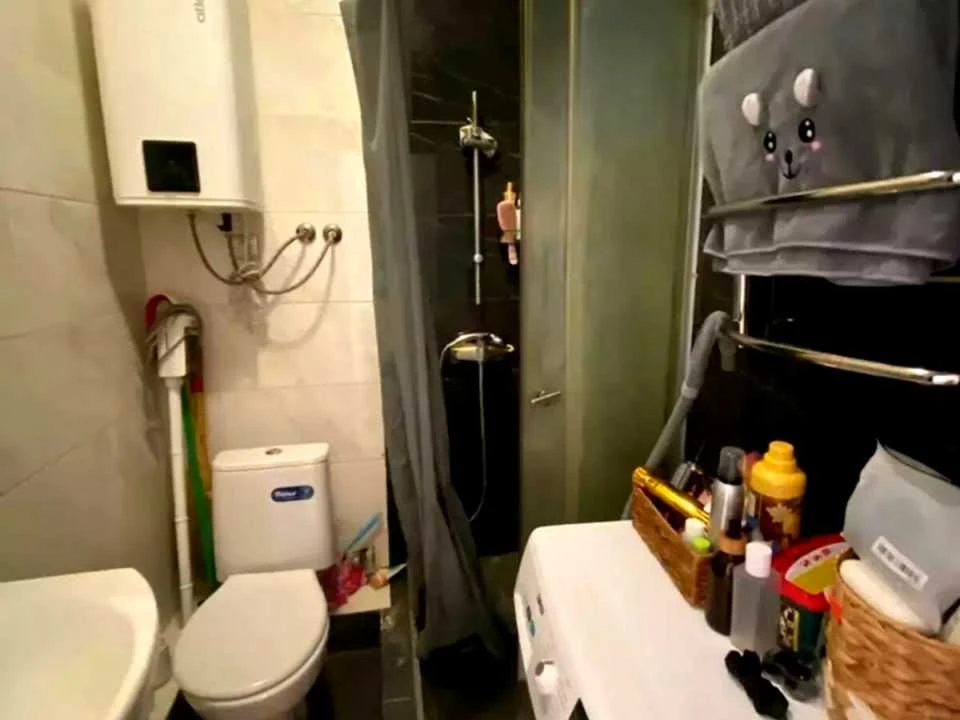 Квартира. Київ, 65-та Садова вул.