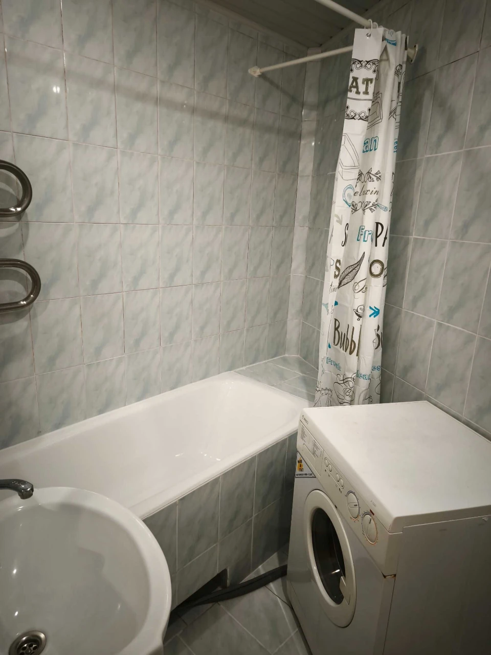 Троєщина Бальзака 4, продаж 2-ух кім квартири