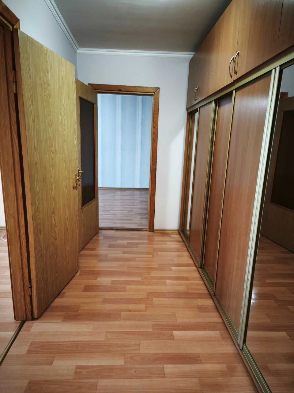Троєщина Бальзака 4, продаж 2-ух кім квартири