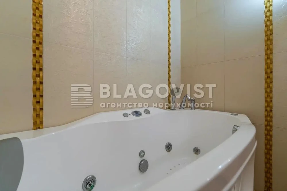 3 кімнатна квартира вул Дмитрівська , 66а, ЦЕНТР