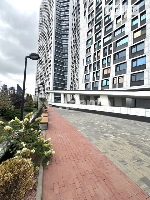 Продаж 2к квартири 80 кв. м на просп. Берестейський • ID 349