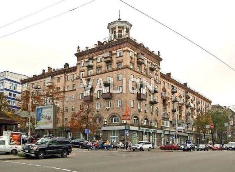 Продаж 2-к квартири вул. Велика Васильківська 67/7