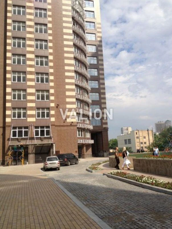 Продаж 3-х кімнатної квартири, вул. Глубочицька, 32б, ЖК Пок