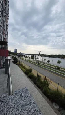 Продається простора 1-кімнатна квартира, 52 м.2, з вдалим та
