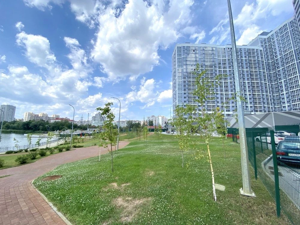 Продам 1к квартиру в ЖК Лебединий. Ревуцького 40В. Видова. Б