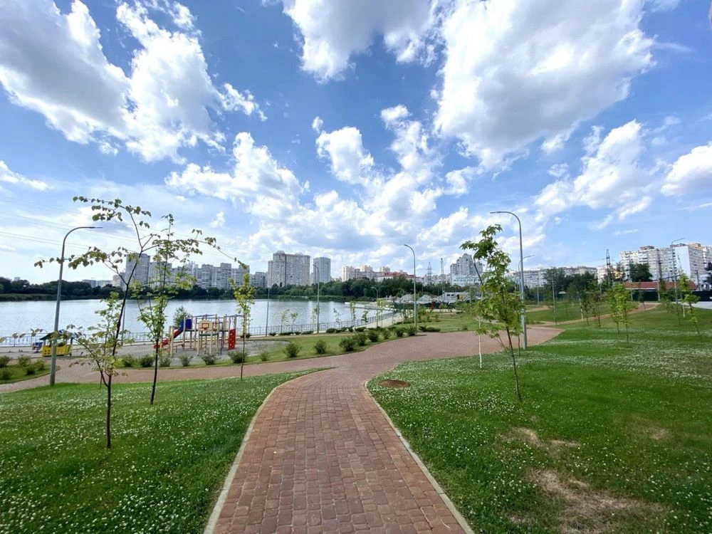 Продам 1к квартиру в ЖК Лебединий. Ревуцького 40В. Видова. Б