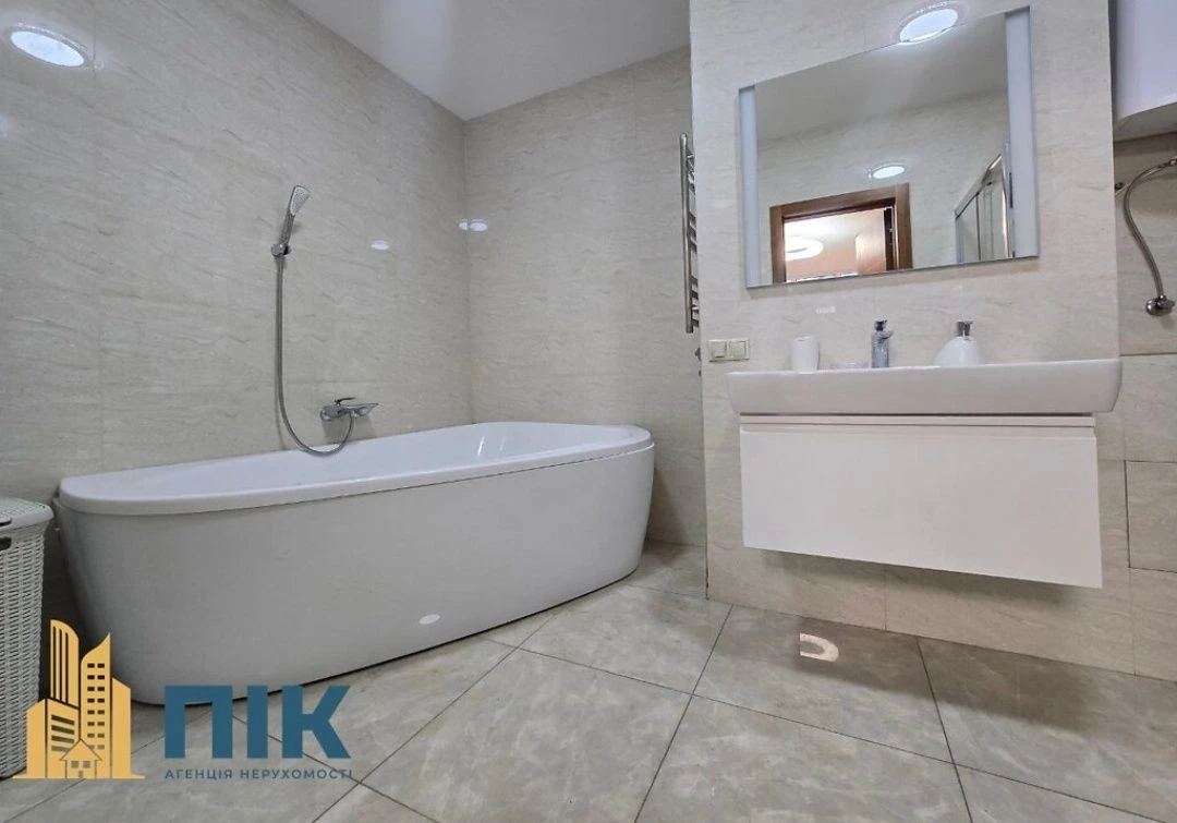 БЕЗ%! Продаж Івасюка 2Д, 120 м2, 6 поверх, автономний будино