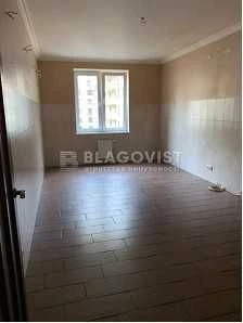 Полтавская, 10   4-х к. квартира с ремонтом 170000 дол.