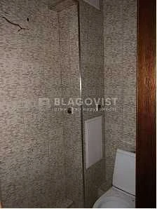 Полтавская, 10   4-х к. квартира с ремонтом 170000 дол.