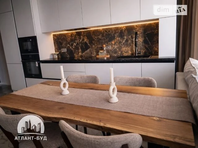 Sale of 3-room apartment 150 sq. m on Mykhaylo Boychuk St. 41A • I