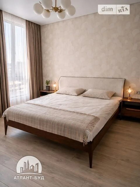Sale of 3-room apartment 150 sq. m on Mykhaylo Boychuk St. 41A • I