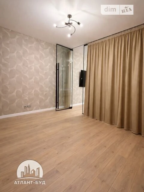 Sale of 3-room apartment 150 sq. m on Mykhaylo Boychuk St. 41A • I