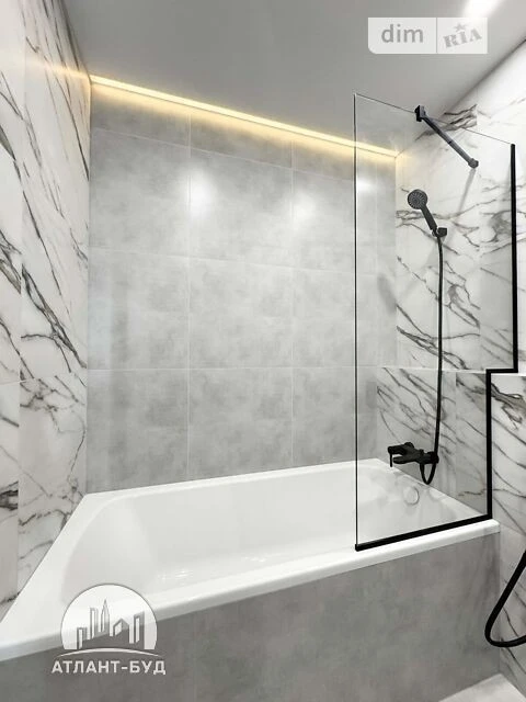 Sale of 3-room apartment 150 sq. m on Mykhaylo Boychuk St. 41A • I