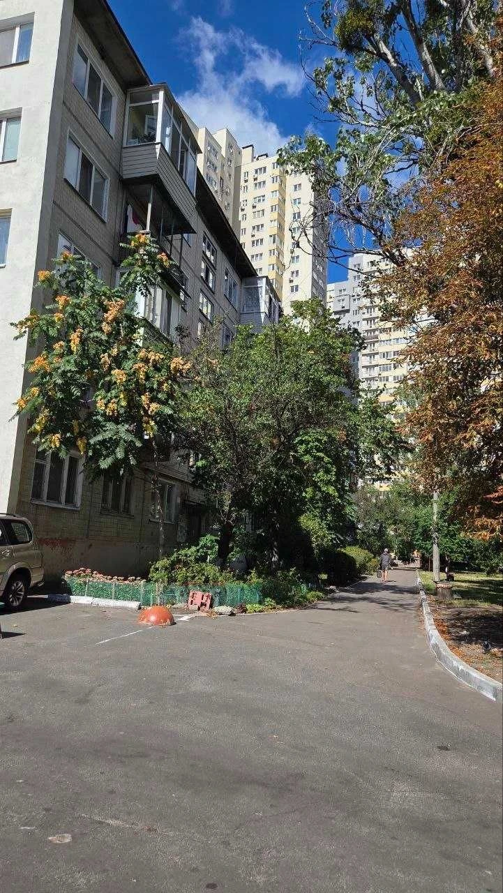 Продаж  двокімнатної квартири проспект Алішера Навої 67 Воск