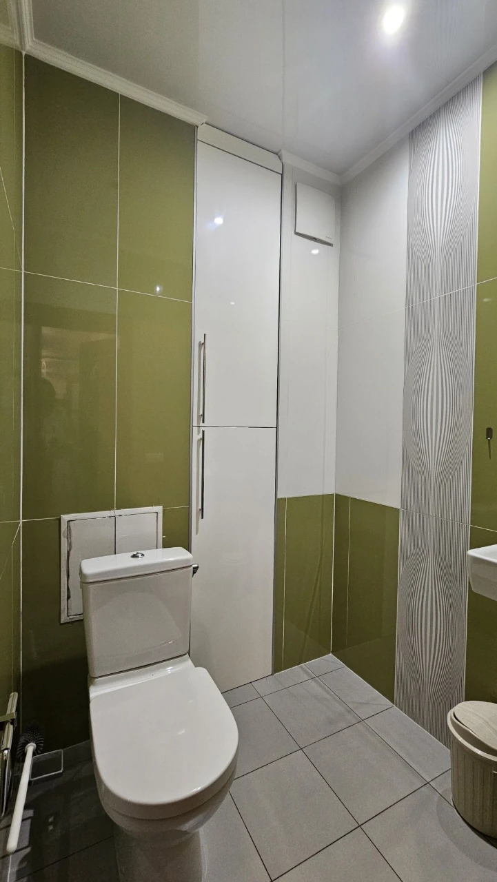 Продаж 3к квартири, Срібнокільська 1, ЖК Корона, метро Позея