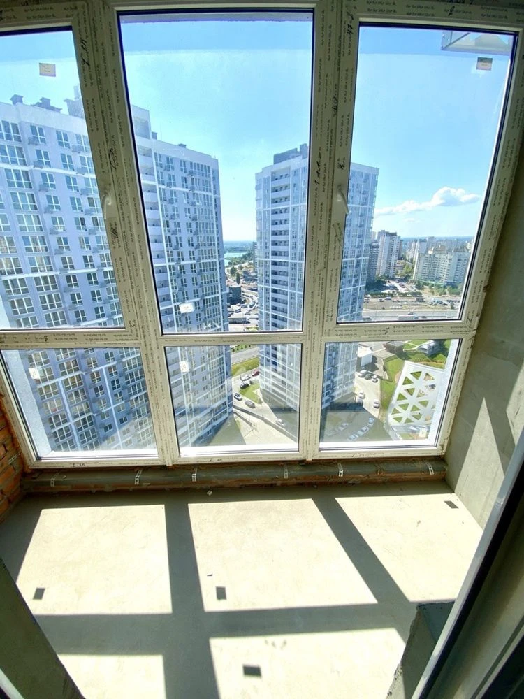 Видова 1-кімнатна квартира 42,4 м² в ЖК Лебединий, метро Хар