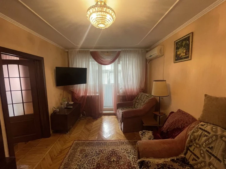 For sale 2-room apartment on KhTZ, Industrial Avenue.