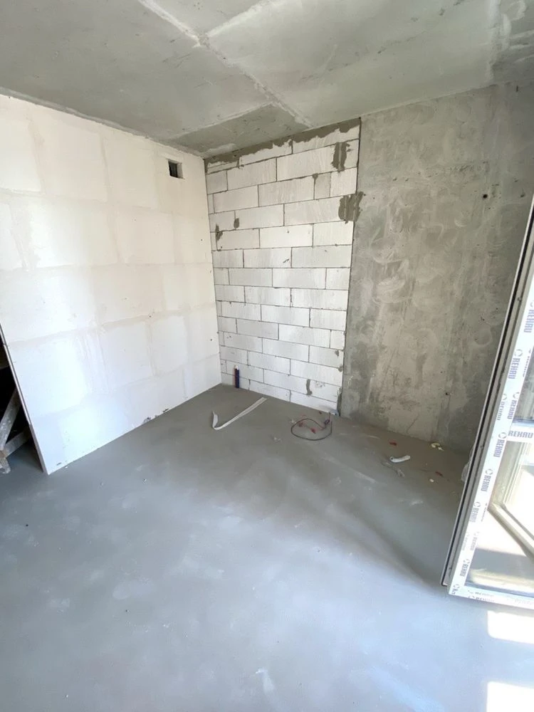 Видова 1-кімнатна квартира 42,4 м² в ЖК Лебединий, метро Хар