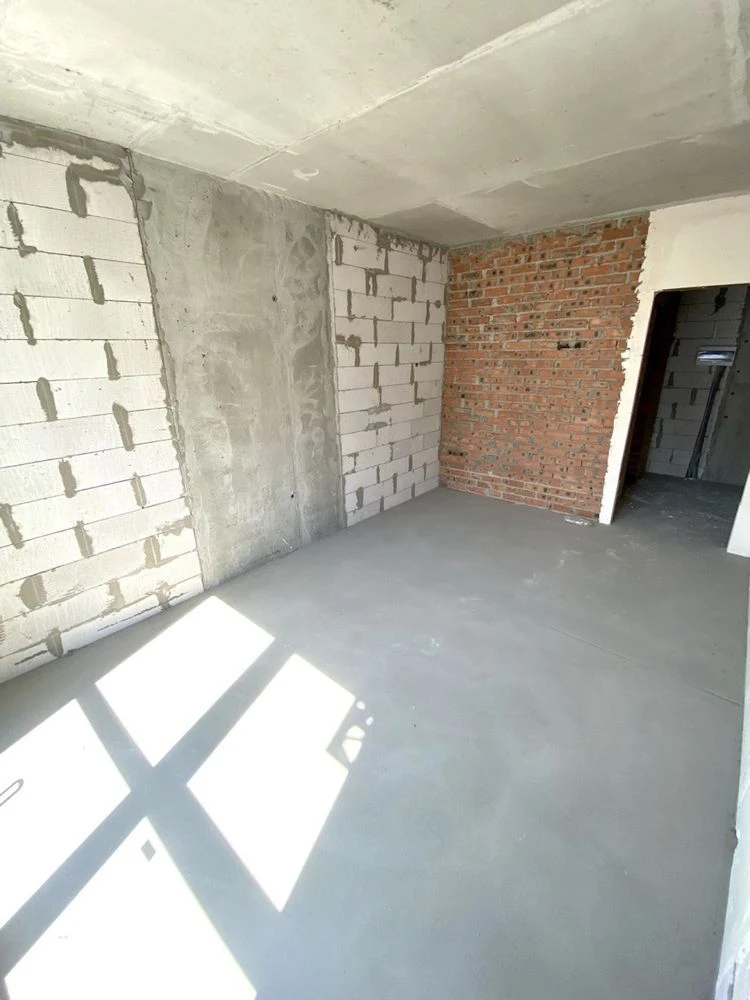 Видова 1-кімнатна квартира 42,4 м² в ЖК Лебединий, метро Хар