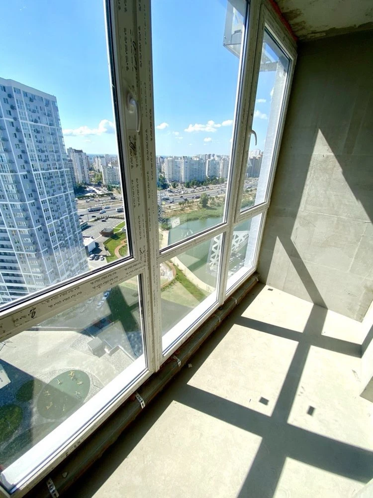 Видова 1-кімнатна квартира 42,4 м² в ЖК Лебединий, метро Хар