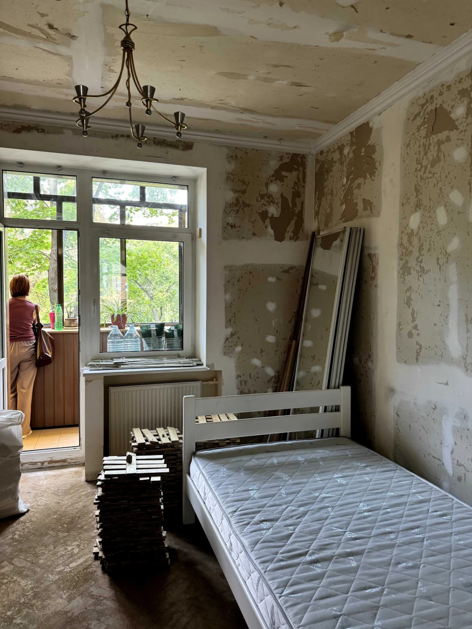 Продам 2 кімнатну під ремонт, сталінка, вул. Шовкуненко 8/20